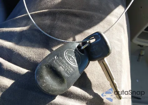 2012 Toyota Sienna Base V6 7 Passenger z USA, uszkodzony, nr VIN 5TDZK3DC8CS268271